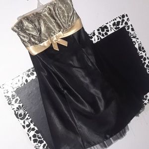 EUC juniors strapless dress size 11
